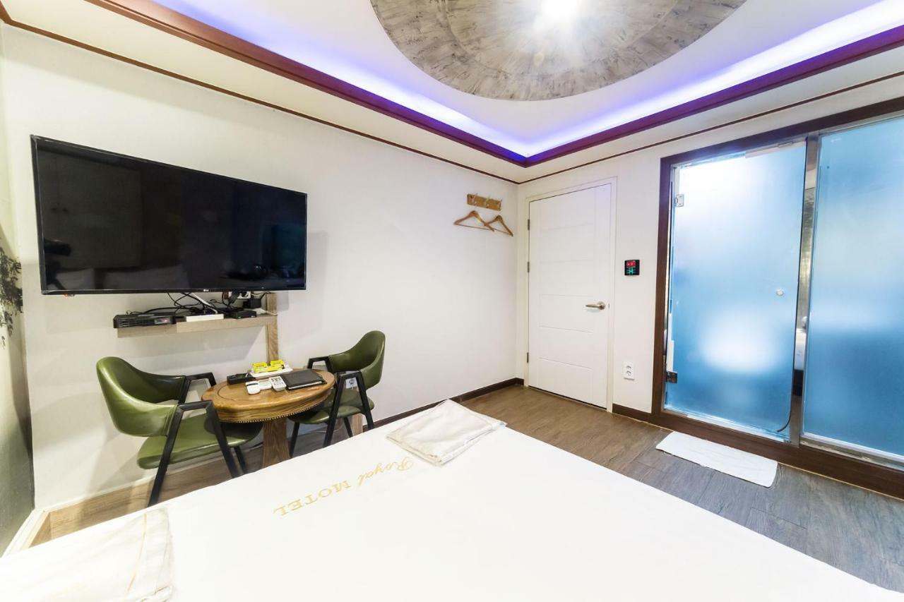 Hotel Pocheon Royal Exteriér fotografie